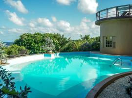Great Huts: Africana House, Hotel in Port Antonio
