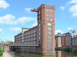 Riverside Studio Apartments Close To City Centre, hotel di York