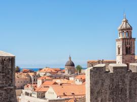 Holiday Home Revelin- Great Location: Dubrovnik'te bir kulübe