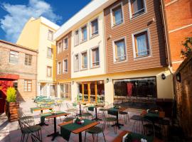 Set Özer Hotel, hotel poblíž Letiště Canakkale - CKZ, 