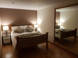 The Smiddy Suite, hotel near Haddo House, Ellon