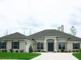 Viesnīca South Hampton Luxury Home in Golf Course Community pilsētā Whites Ford