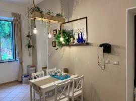 Sweet Home QuiSiSana, hotel em Castellammare di Stabia