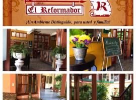 Hotel El Reformador, hotel near Puerto Barrios - PBR, 