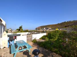 Beach View Apartments、Porthtowanのホテル