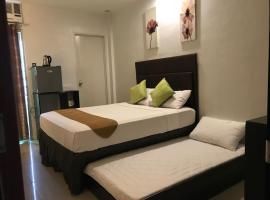 The Blanket Hotel Restaurant & Coffee, Hotel in Ilagan