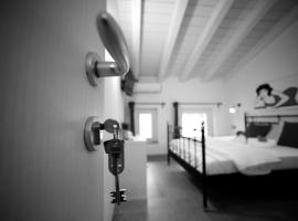 ERMì, Hotel in Sona