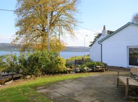 Gate Cottage, ubytování v soukromí na pláži v destinaci Tighnabruaich