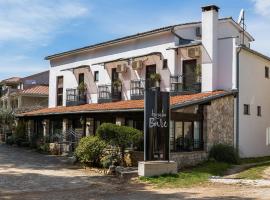 Apartments Vesna, guest house di Funtana