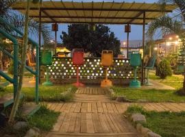The Upcycled Hostel Huacachina, albergue en Ica