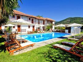 Marigoula Village, hotell i Skopelos stad