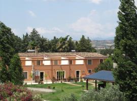 Agriturismo Torre Del Golfo, country house in Cropani
