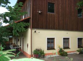 Moierhof, hotel with parking in Treffelstein