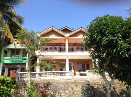 Aman's Guesthouse、トゥクトゥクのホテル