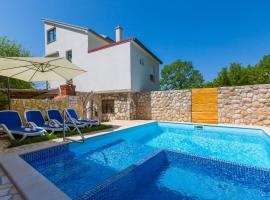 Apartment Linda, מלון בGrižane