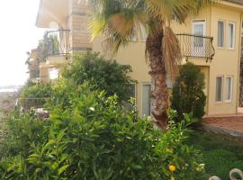 Gold City Private Villa 3+1 with Free AquaPark, cottage in Alanya
