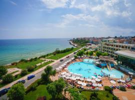 Hotel Perla Beach Luxury - All Inclusive & Free Beach Access、プリモルスコのホテル