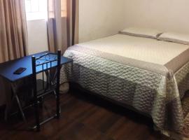 Furnished self catering cottage, tradicionalna kućica u gradu 'Lusaka'