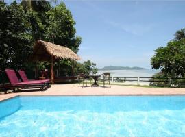 3 Bedroom Seafront Villa Island View SDV233-By Samui Dream Villas: Srithanu şehrinde bir villa
