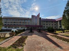 ЛОК "Карпати", Hotel in Novoselitsa