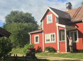Nice stay in beautiful, calm environment, atostogų namelis mieste Grangärde