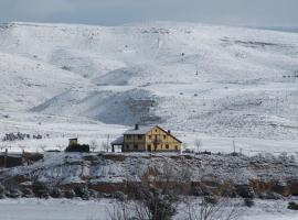 Casa Rural Atalaya House, hotel em Concud