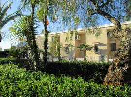 오스투니에 위치한 호텔 Hotel Tropical