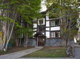 Posada Del Fin Del Mundo, guest house in Ushuaia