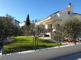 Fyaka Loft Apartments