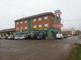 Hostal Residencia Delfin, hostal o pensión en Astorga