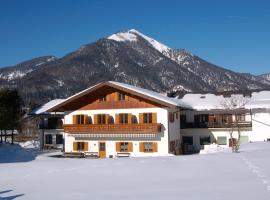 Hotel Garni Pension zur Wacht, hotel en Strobl