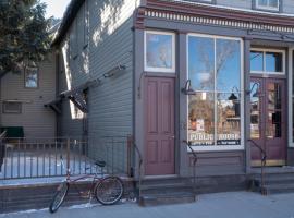 Public House Lofts, hotell i Crested Butte