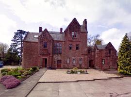 Butler's Apartment. Flat 5, Dalmore House, Helensburgh, Scotland G84 8JP, hotel with parking in Helensburgh