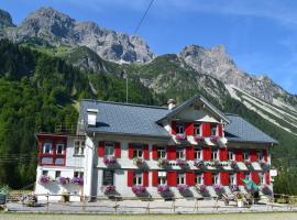 Landhaus Bad Hopfreben, hotell i Schoppernau