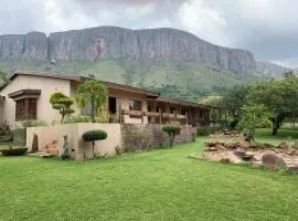 Kransberg Country Lodge Guest Farm