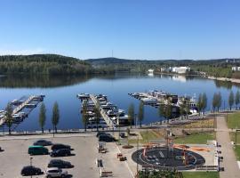 Sonaatti Studio - best lake view, hotelli kohteessa Jyväskylä lähellä maamerkkiä Jyväskylän satama