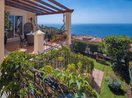 Designed Villa Palheiro Village by HR Madeira, hotel near Quinta do Palheiro Ferreiro, Funchal