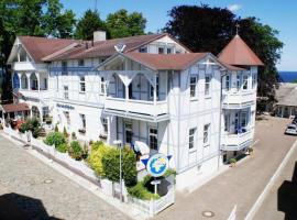 "Rheinschlosschen" Villa am Meer, hotel spa en Göhren