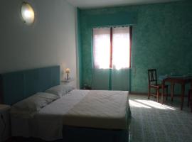 Bed & Breakfast LA TERRAZZA, отель в Латине