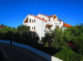 Apartments Fjaka