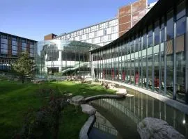 The Lakeview Hotel