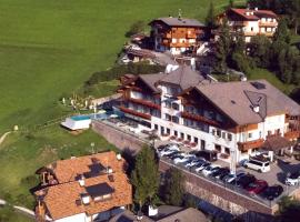Hotel Interski, hotel with pools in Santa Cristina in Val Gardena