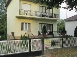 Rozs Ház