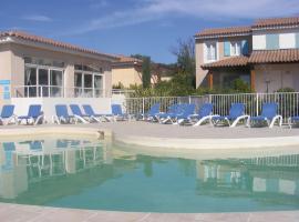 Lagrange Vacances Les Bastides des Chaumettes, ξενοδοχείο σε Montauroux