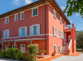 Suite Agave, hotel v destinaci Seravezza