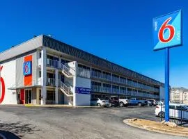 Motel 6-Little Rock, AR - West