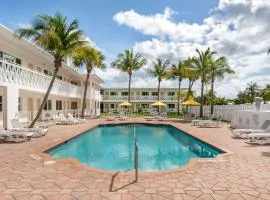 Downtown Hollywood Gardens Inn & Suites