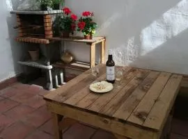 Apto con patio y barbacoa BBQ H de la Reina