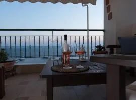 Apartment with marina view