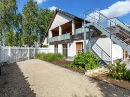 Villa with pool and sauna near the sea